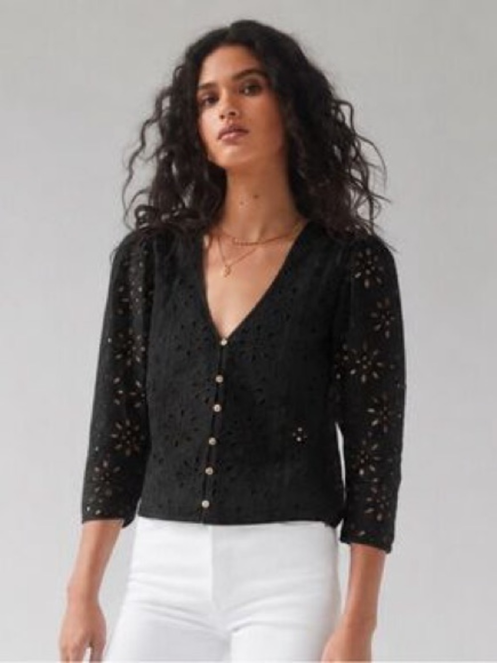 Aritzia Wilfred Black Eyelet Lace V-Neck Button Front Blouse 100% Cotton